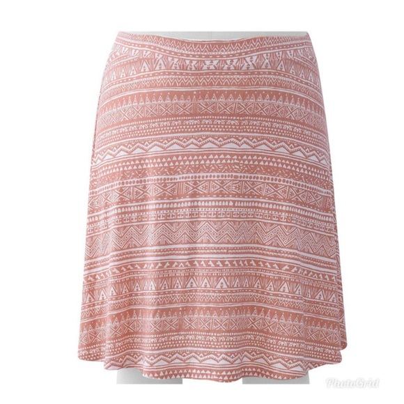 Salmon Tribal Pattern Pleated Mini Knit Skirt - Picture 1 of 4
